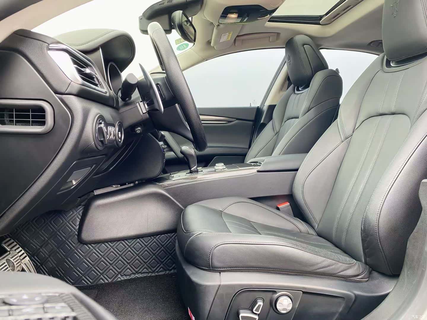 Maserati Ghibli, 2019 все фото