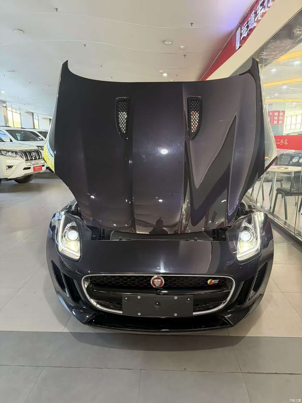 Jaguar F-TYPE, 2017 все фото