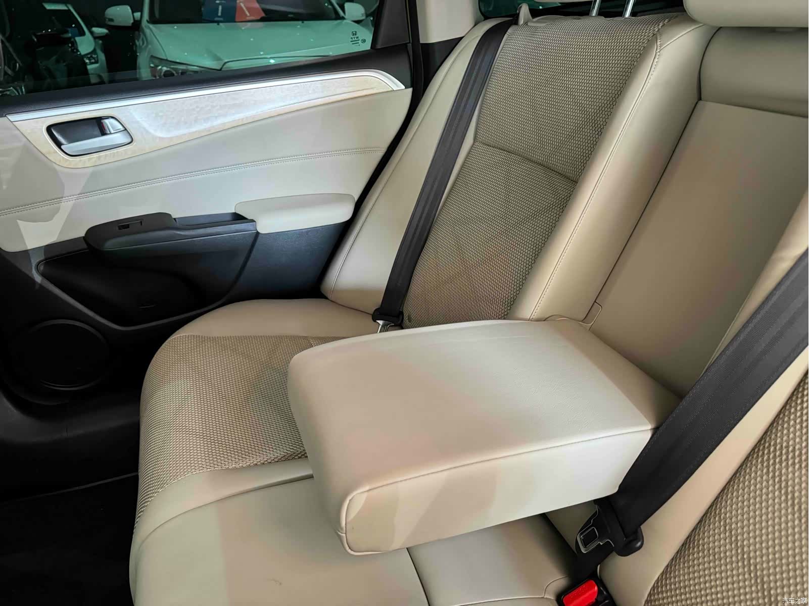 Honda Jade, 2016 20