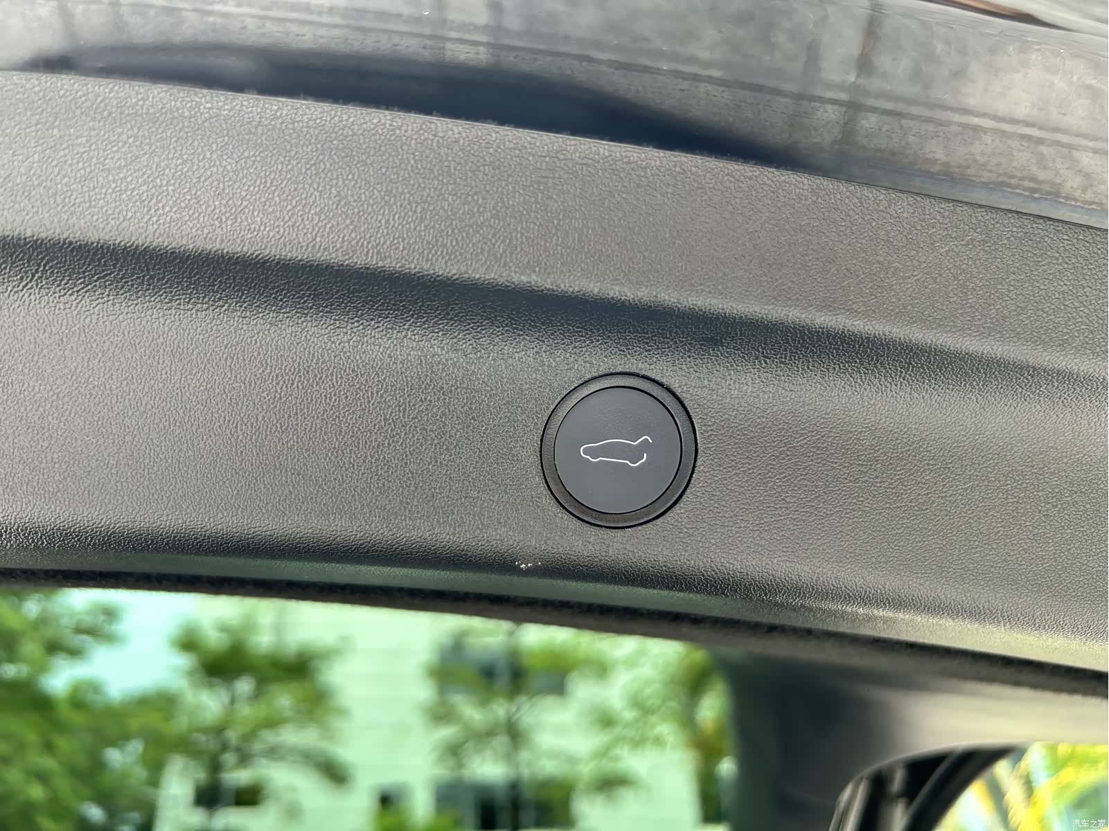 Tesla Model Y, 2022 19