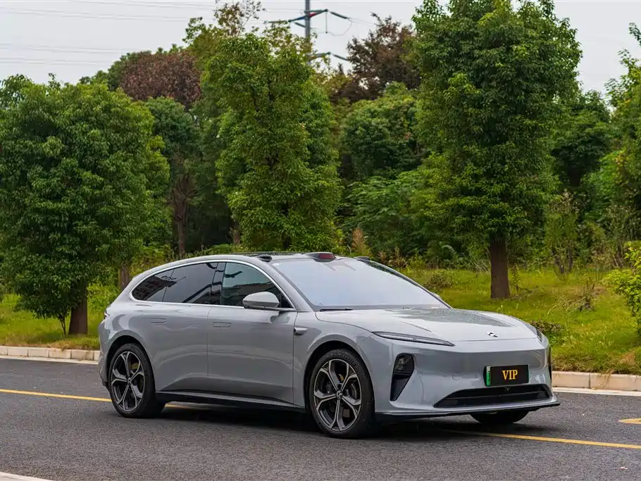 NIO ET5T