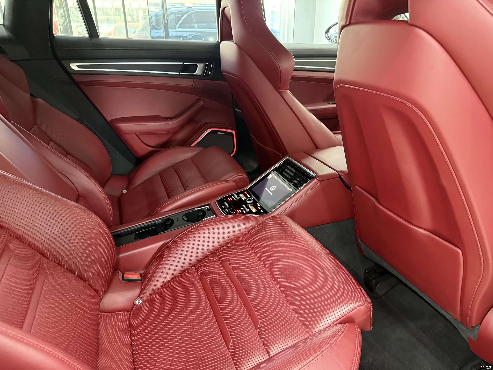 Porsche Panamera, 2022 9