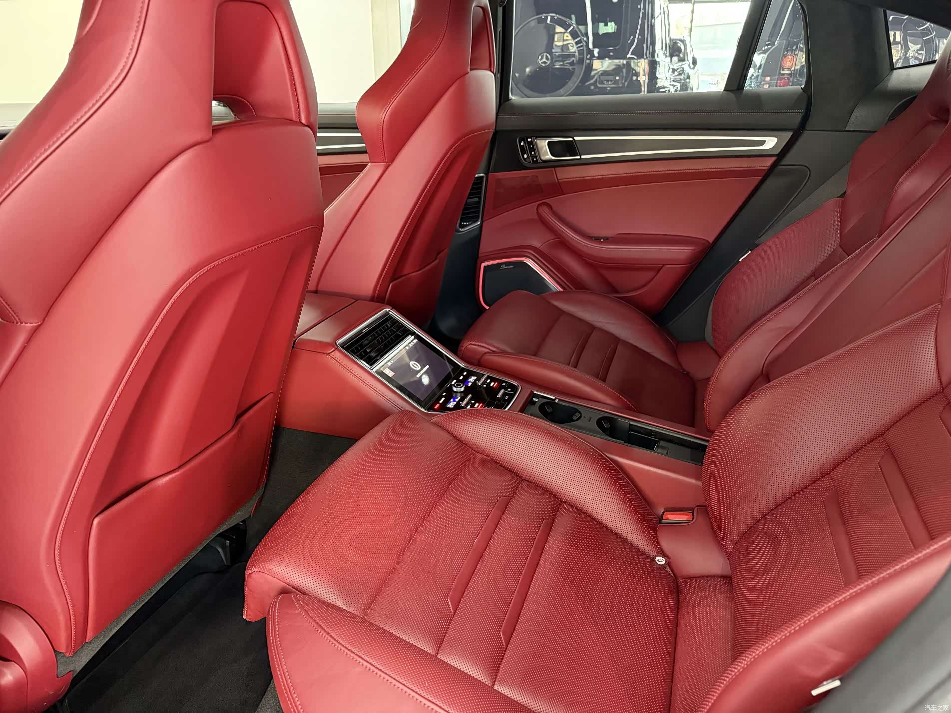 Porsche Panamera, 2022 10