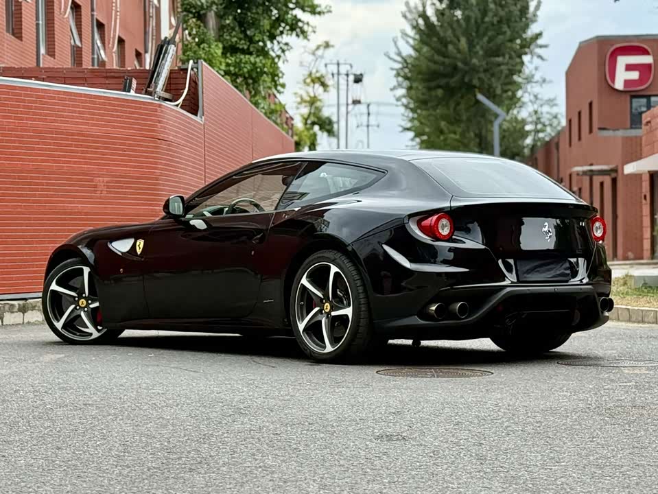 Ferrari FF