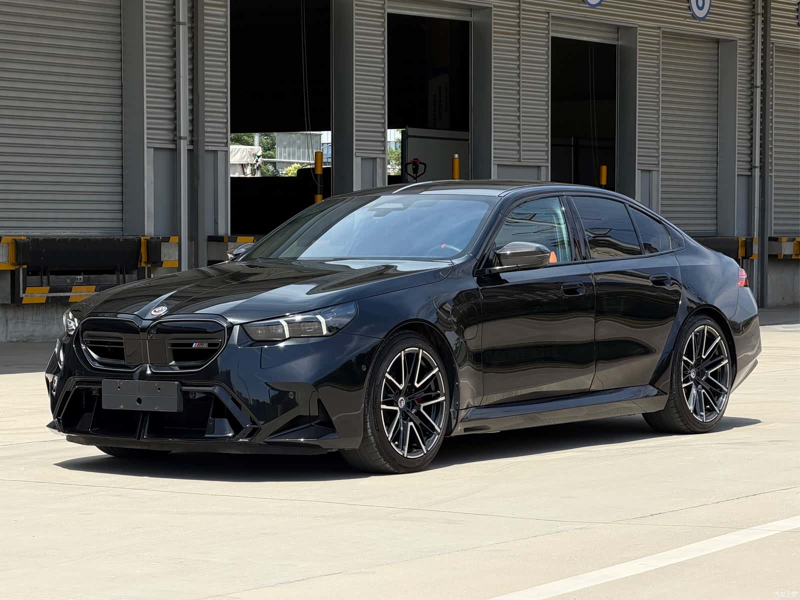 BMW M5, 2025 1