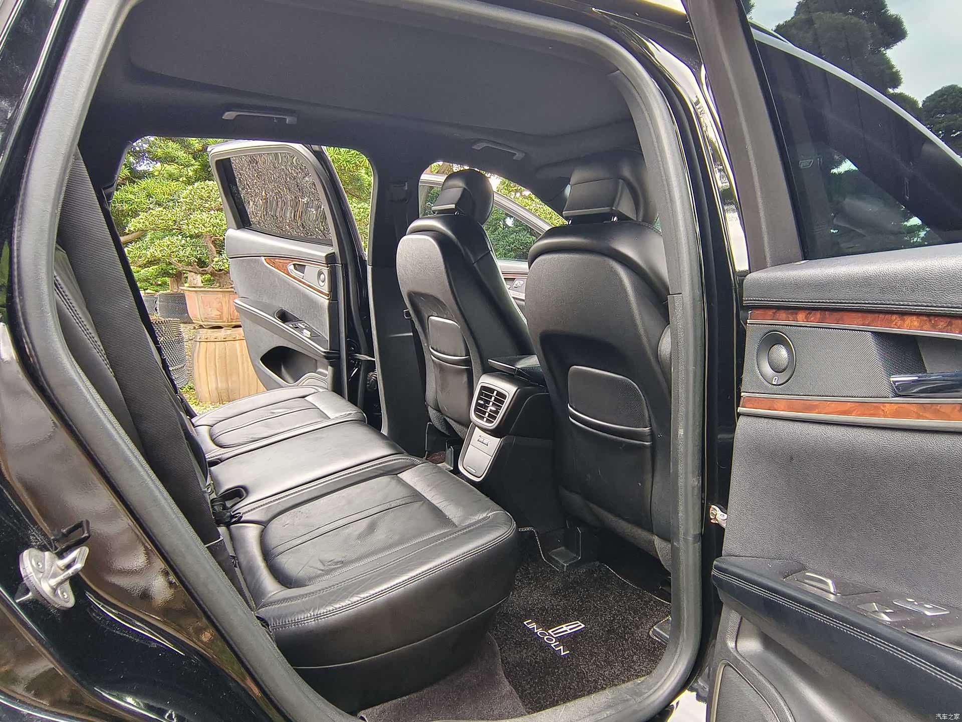 Lincoln MKX, 2018 11