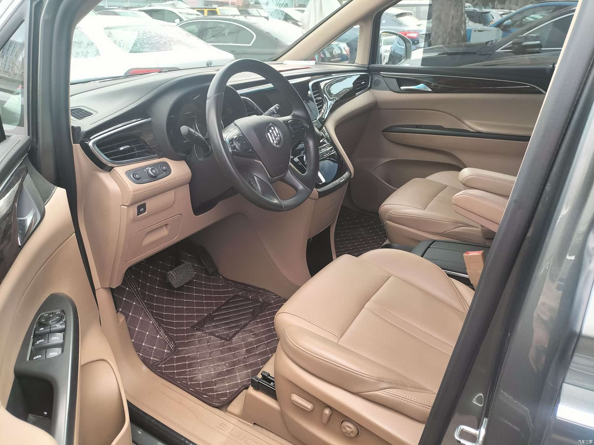 Buick GL8, 2018 13