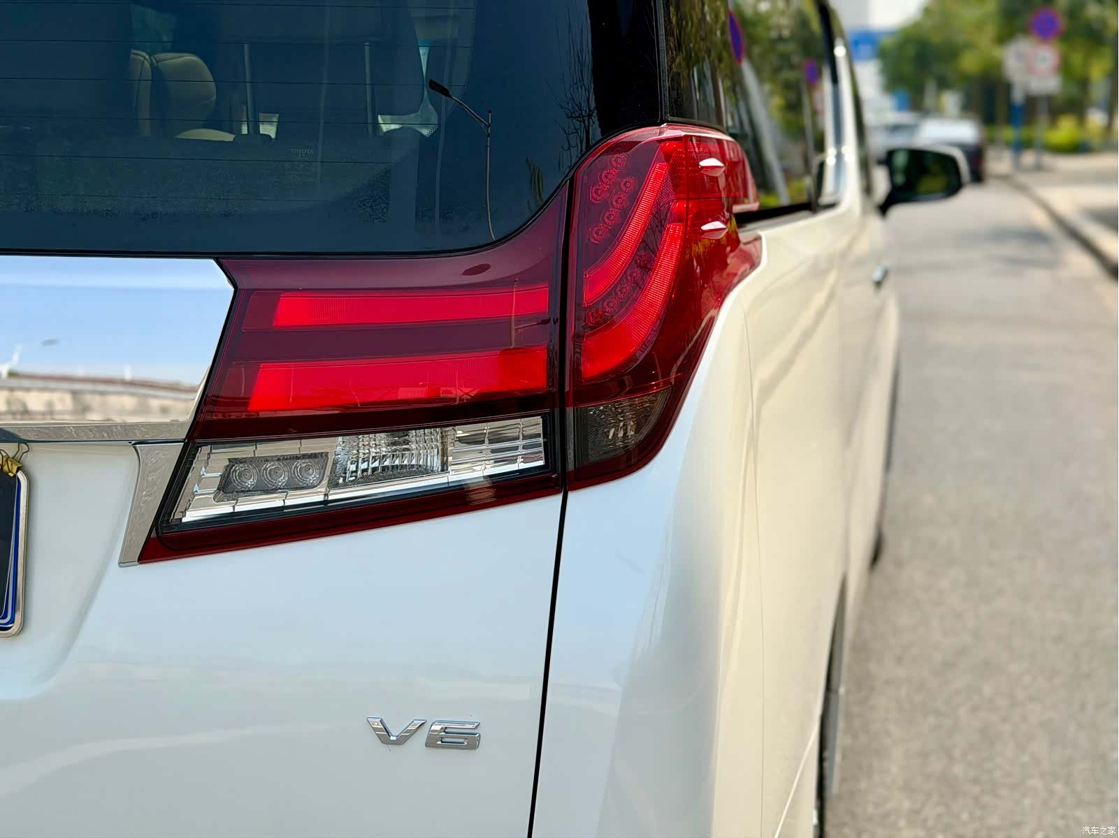 Toyota Alphard, 2017 11