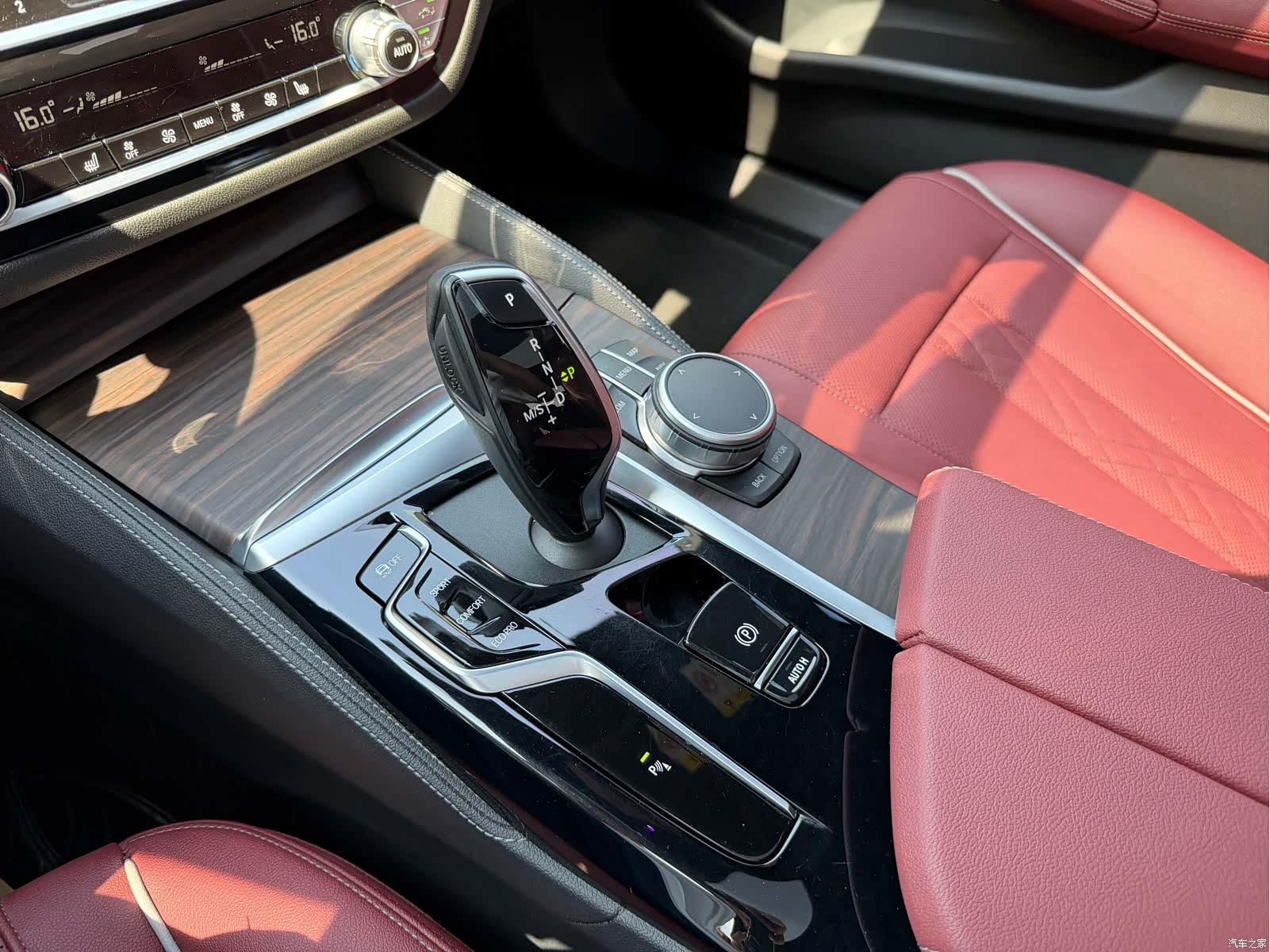 BMW 5 Series, 2022 16