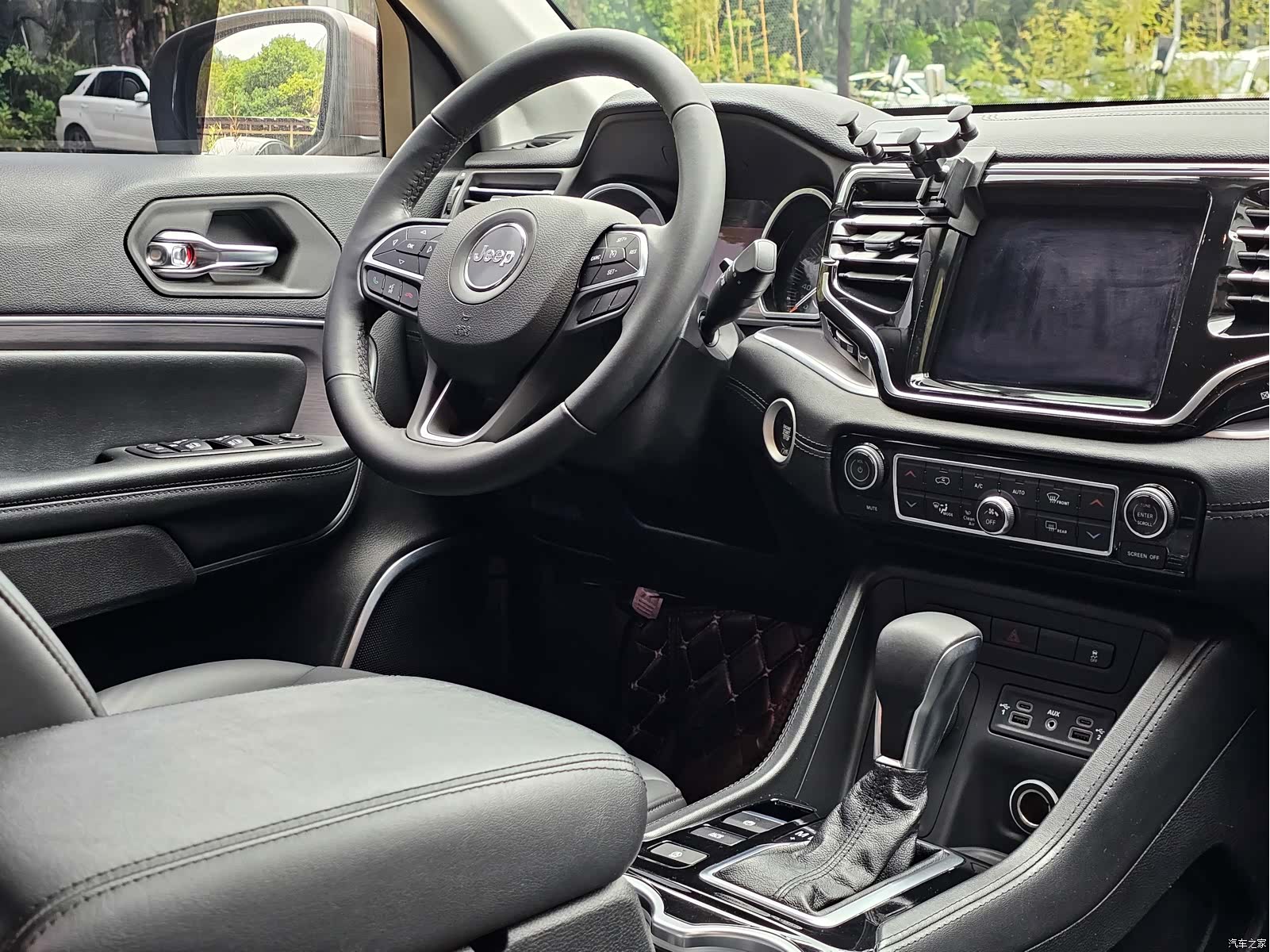 Jeep Grand Commander, 2019 6