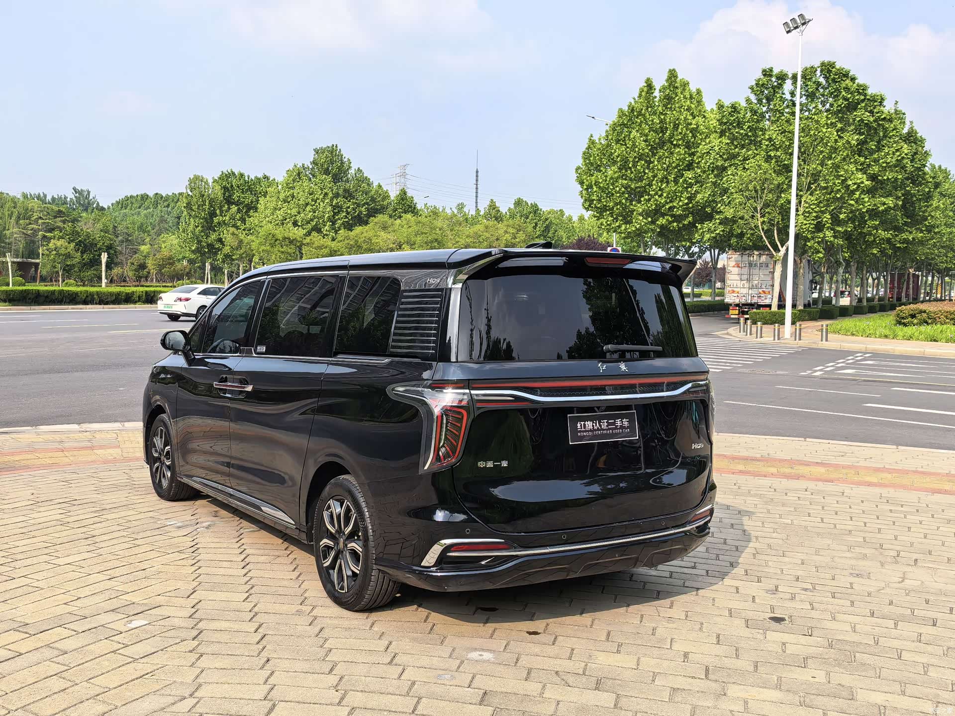 Hongqi HQ9, 2023 27
