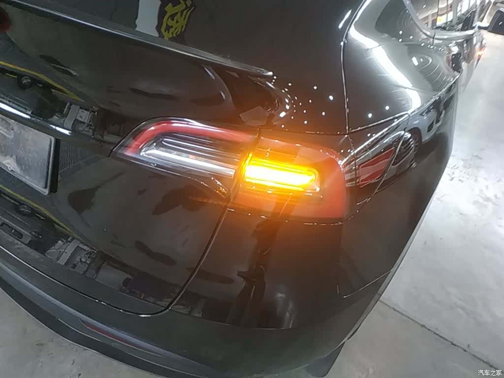 Tesla Model Y, 2023 8