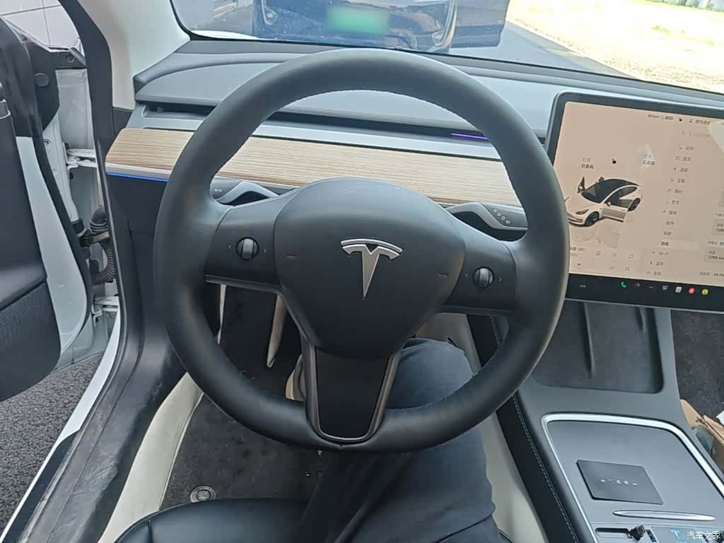 Tesla Model 3, 2023 11