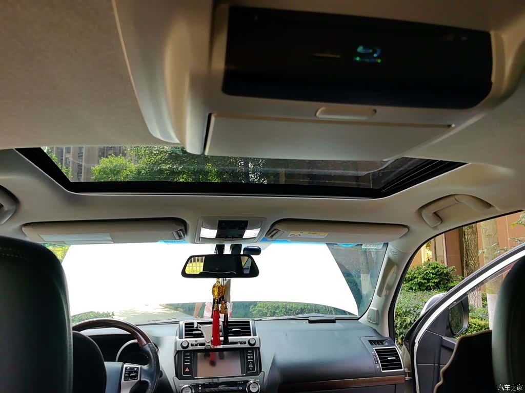 Toyota Prado, 2015 9