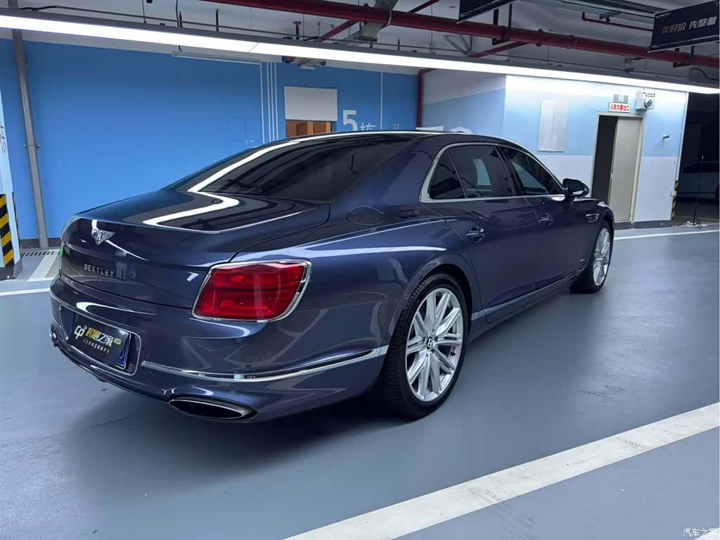 Bentley Flying Spur, 2021 6