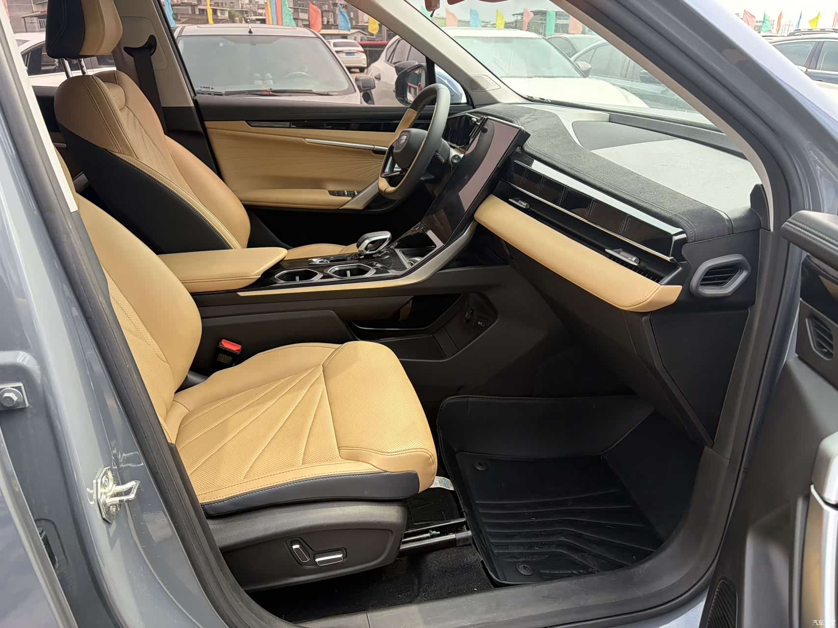 Geely Boyue, 2023 7