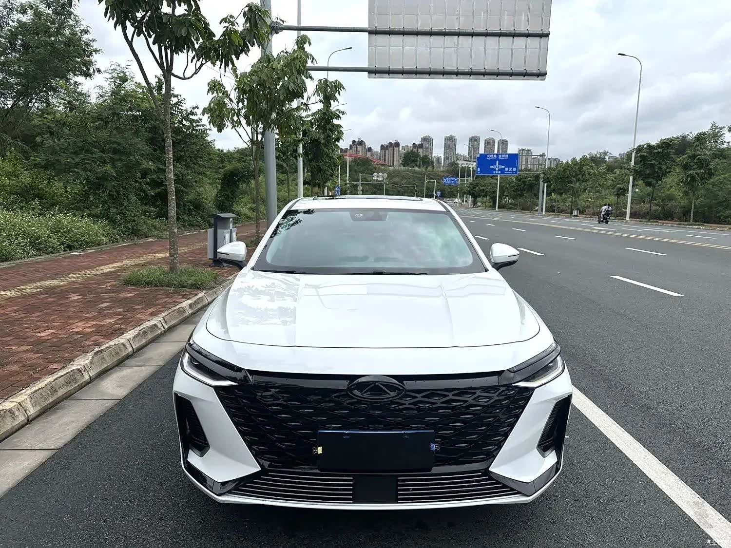 Chery Arrizo 8, 2023 2