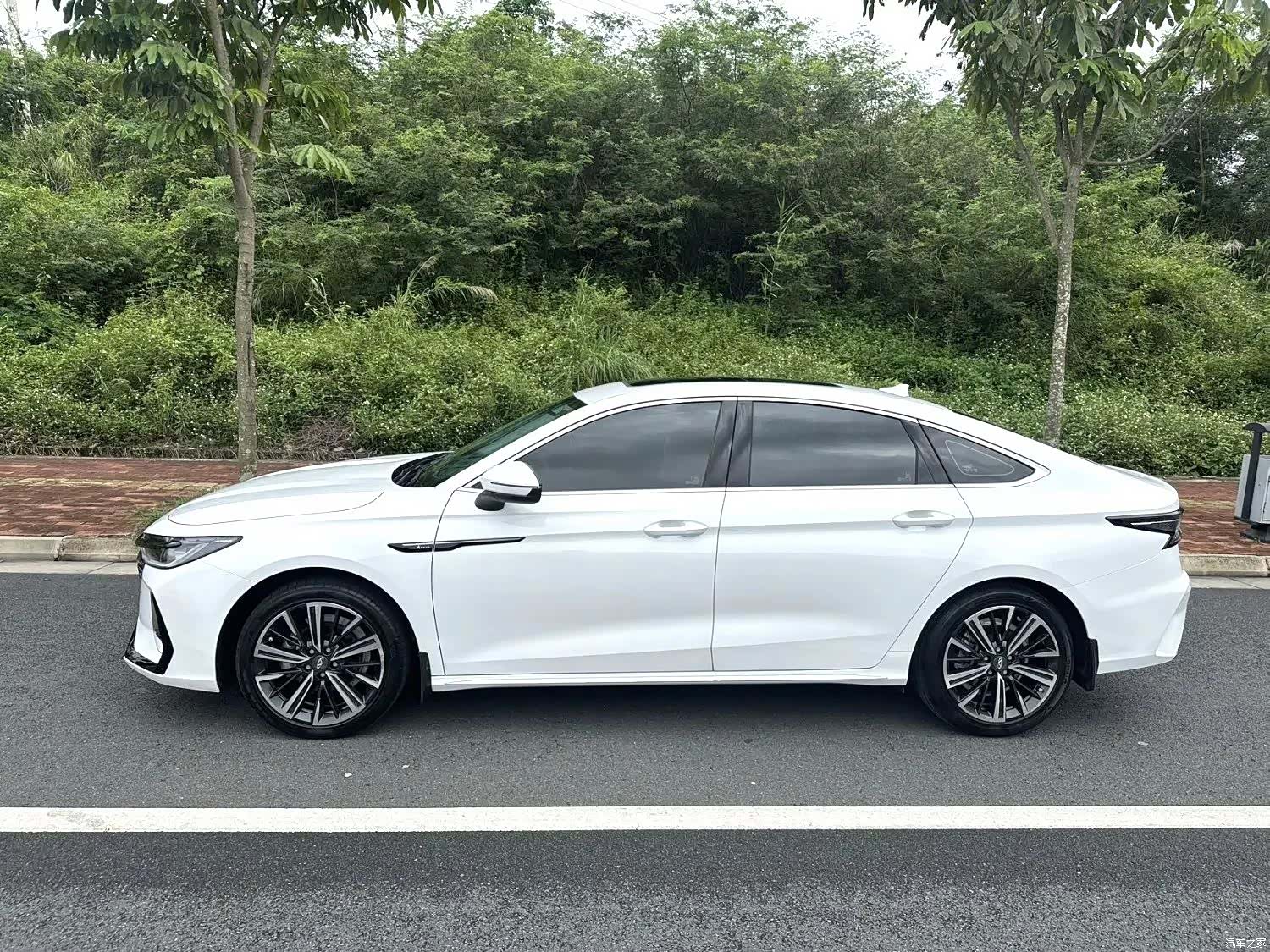Chery Arrizo 8, 2023 3