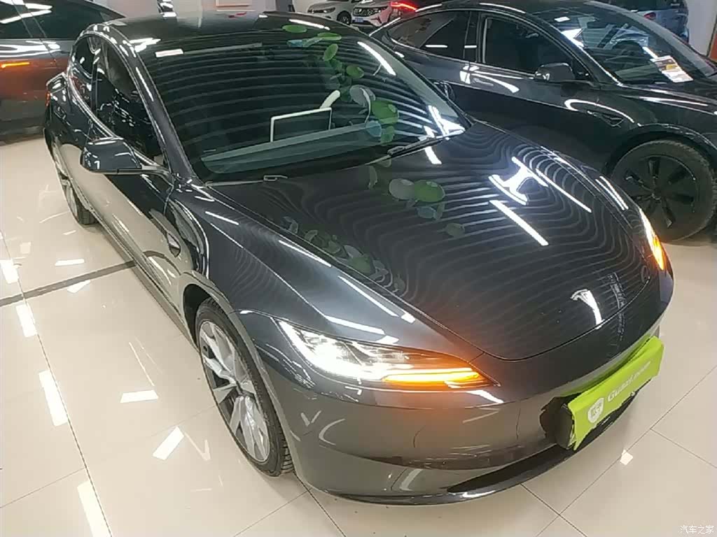 Tesla Model 3, 2024 4