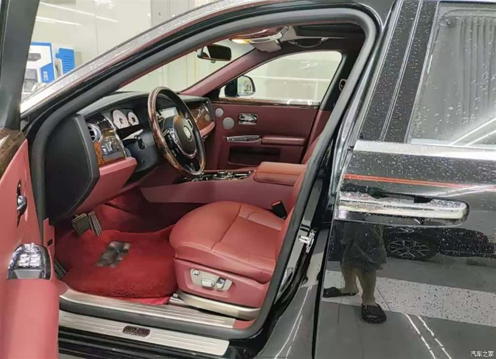 Rolls-Royce Ghost, 2014 9