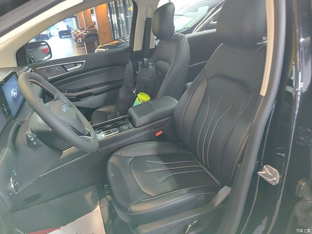 Ford Edge, 2022 15