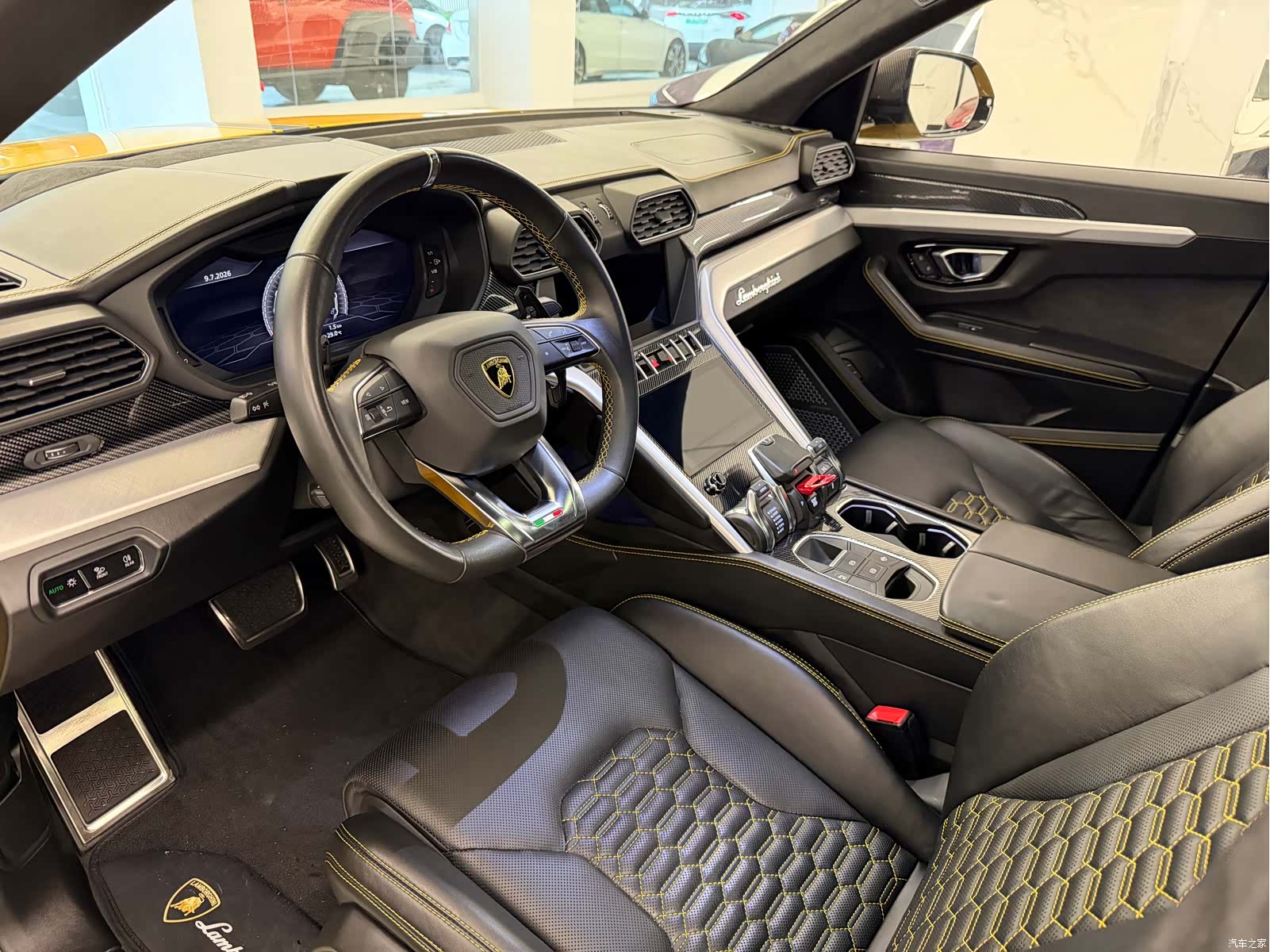 Lamborghini Urus, 2019 4