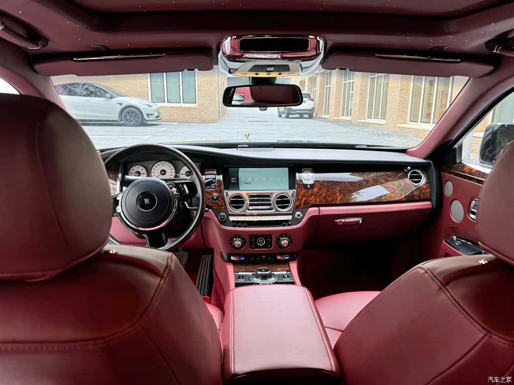 Rolls-Royce Ghost, 2014 6