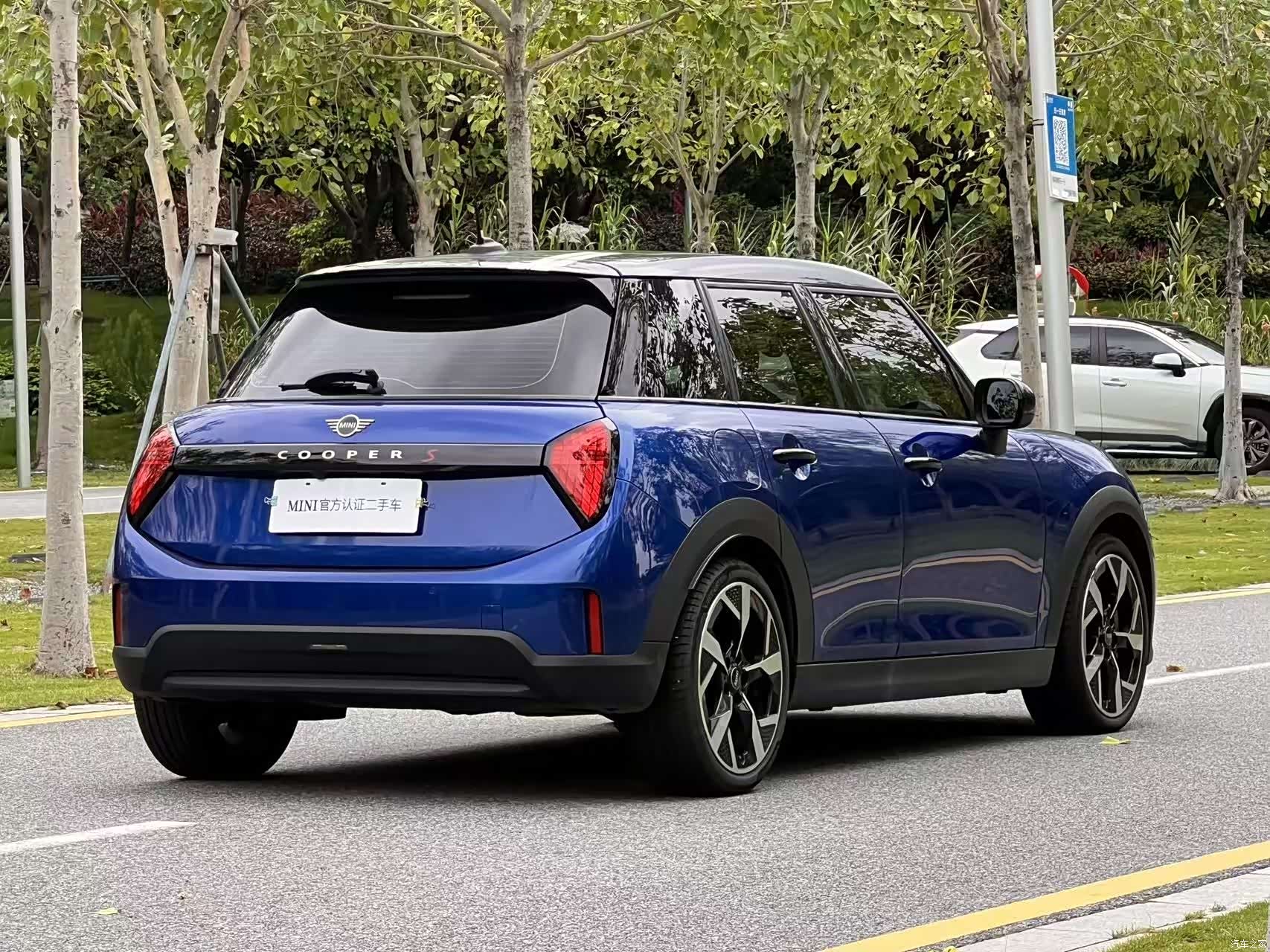 Mini Cooper, 2024 4