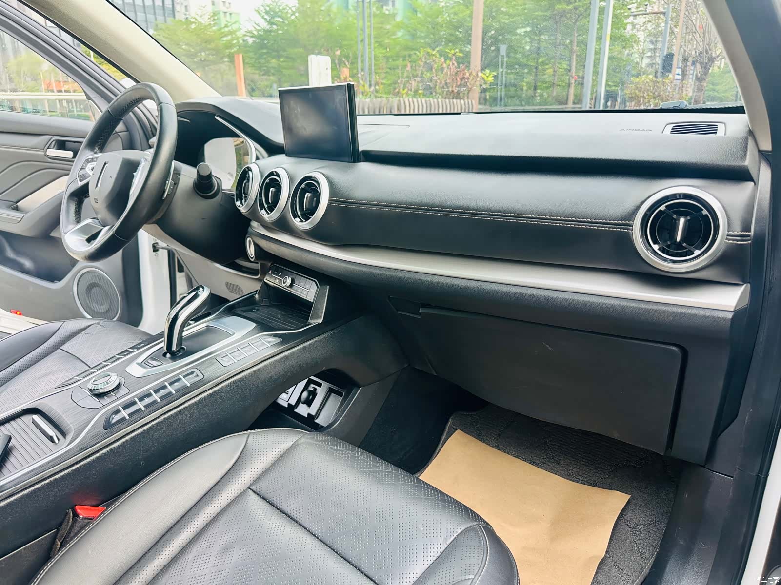WEY VV6, 2019 24