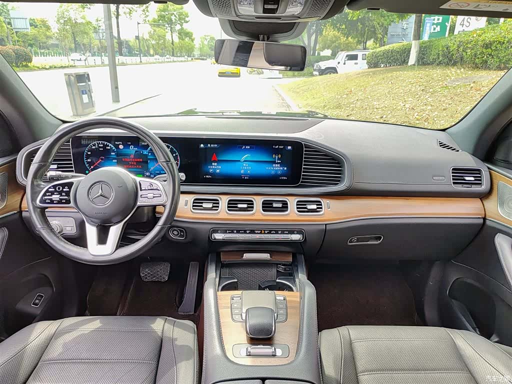 Mercedes-Benz GLS, 2022 10