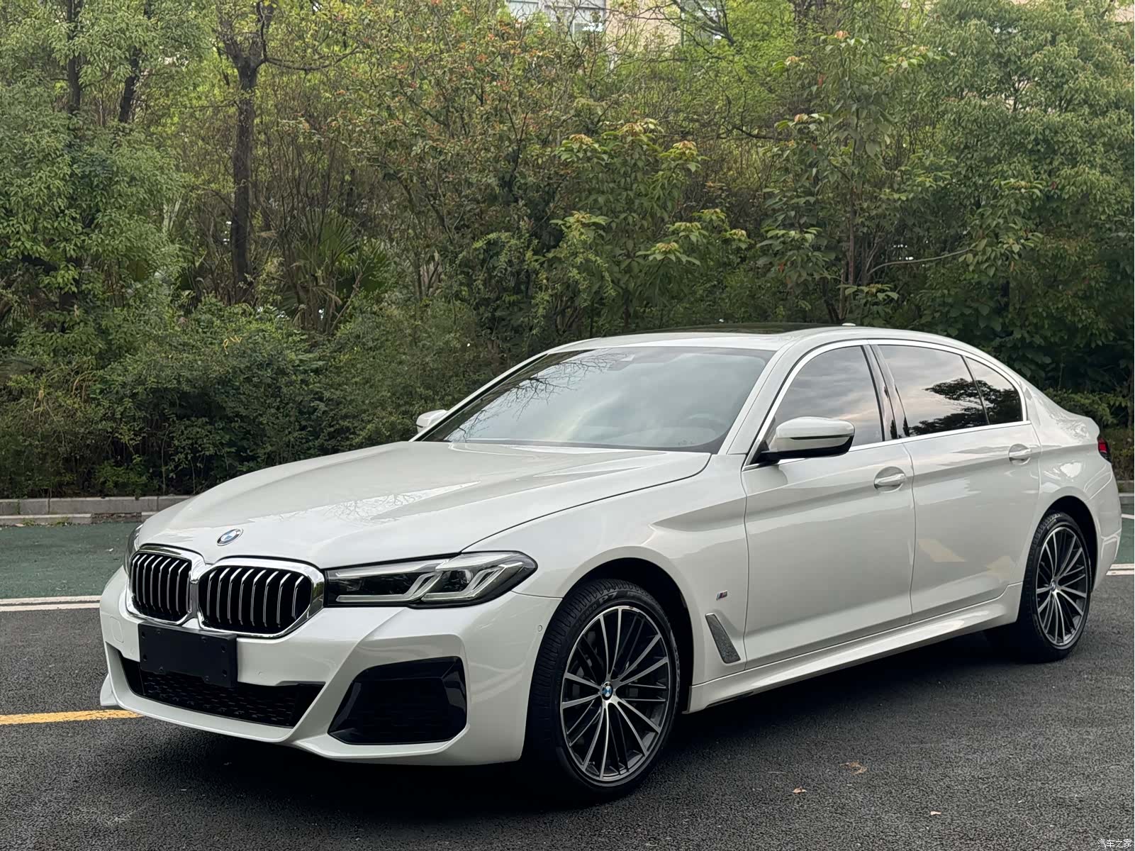 BMW 5 Series, 2021 1