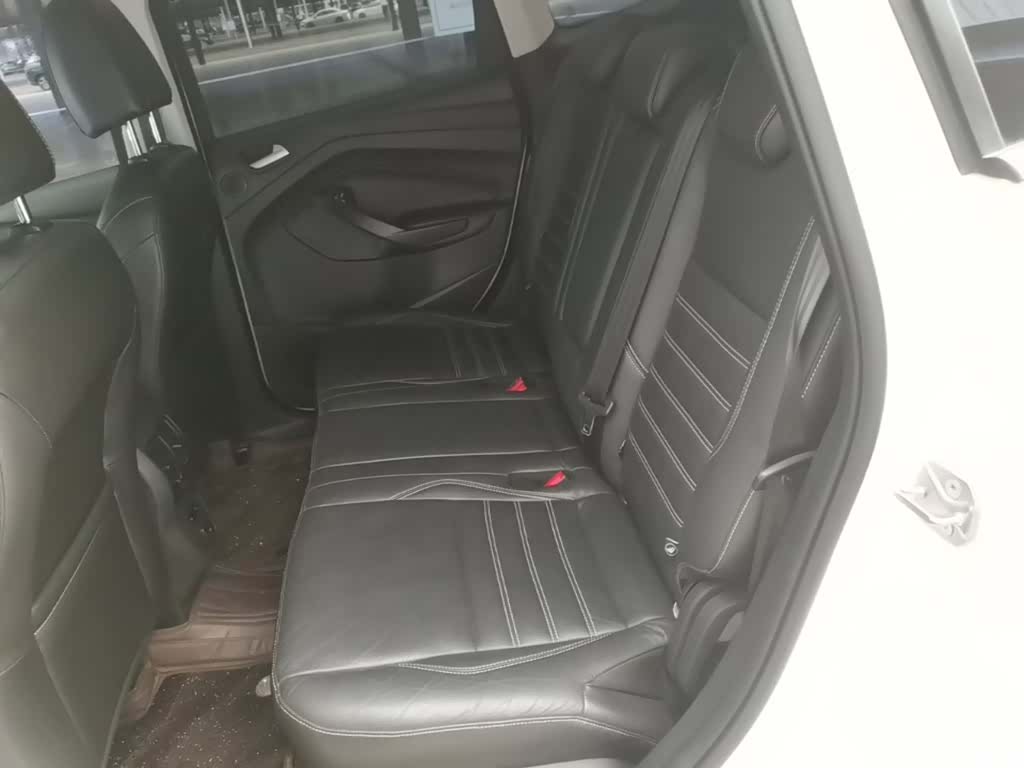 Ford Kuga, 2017 17