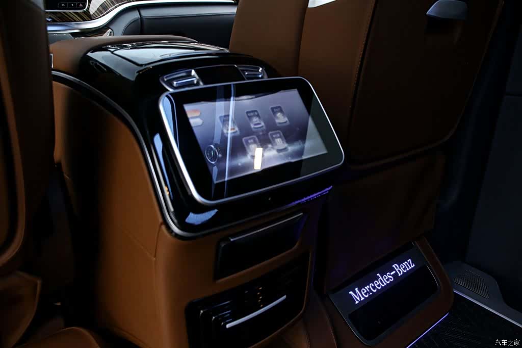 Mercedes-Benz V-Class, 2023 15