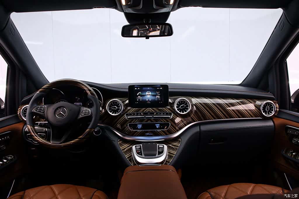 Mercedes-Benz V-Class, 2023 все фото