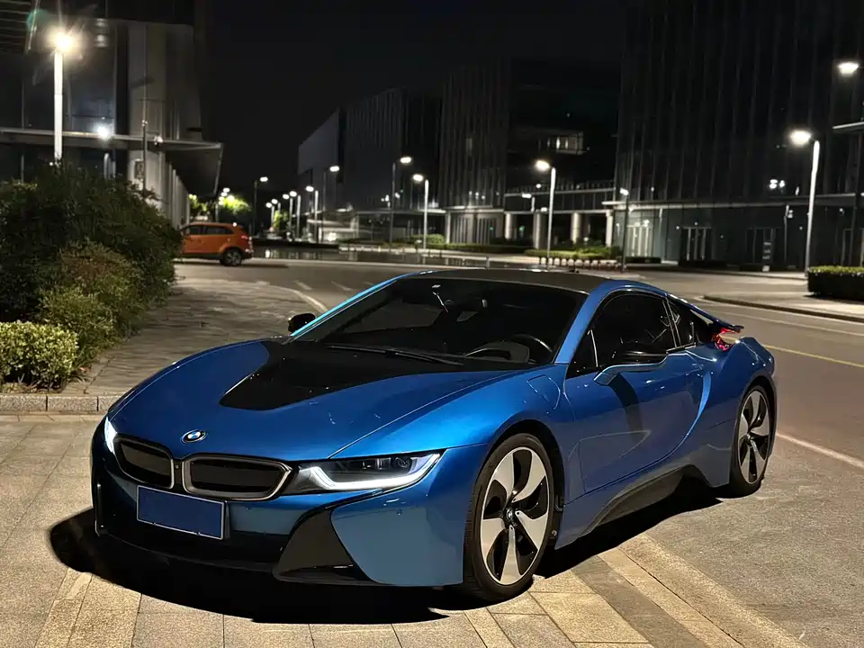 BMW i8