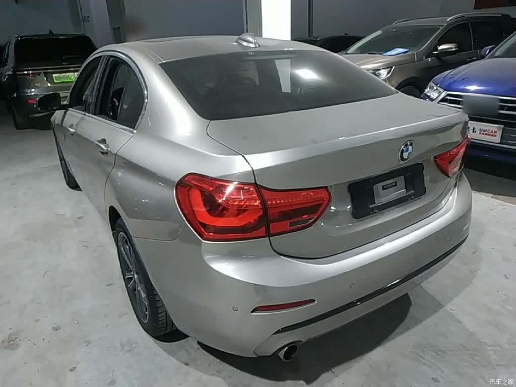 BMW 1 Series, 2018 все фото