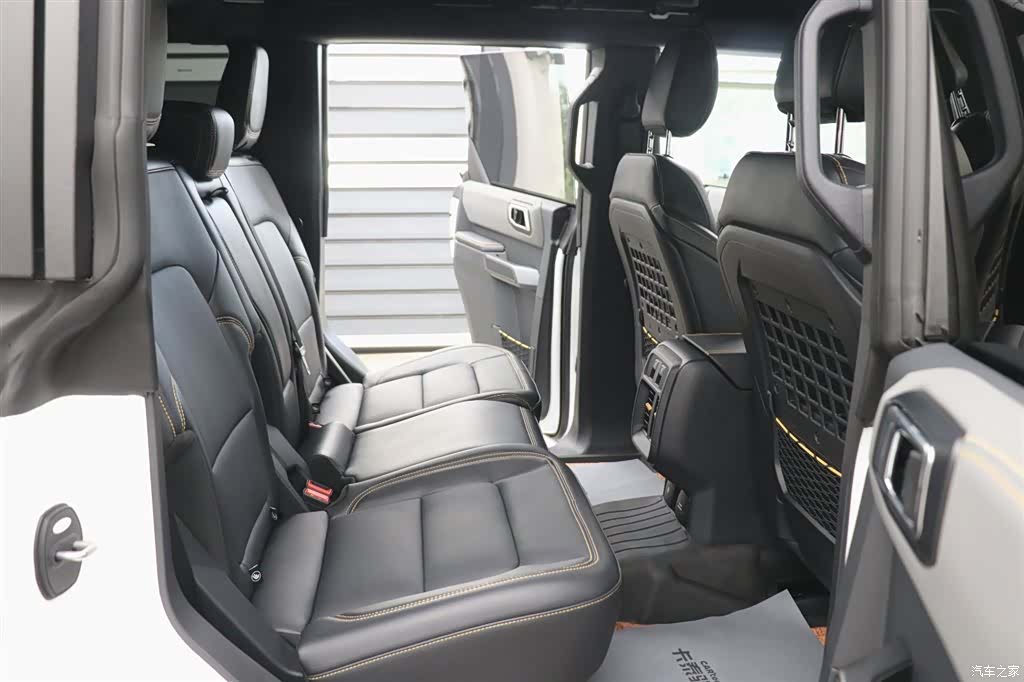 Ford Bronco, 2026 22