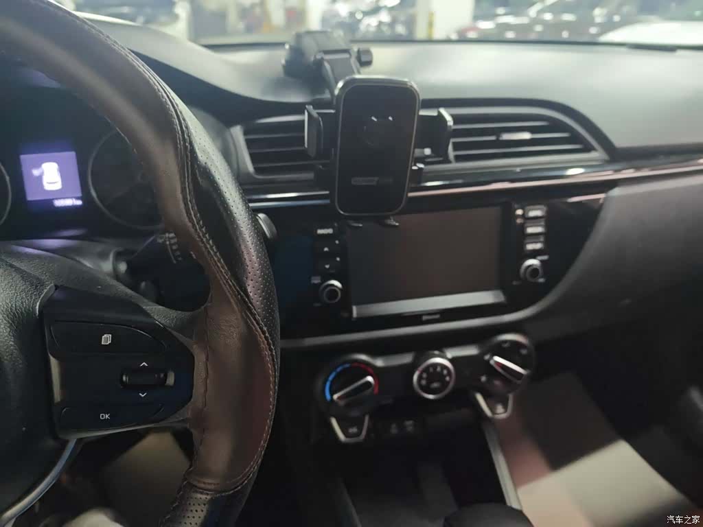Kia KX, 2018 12