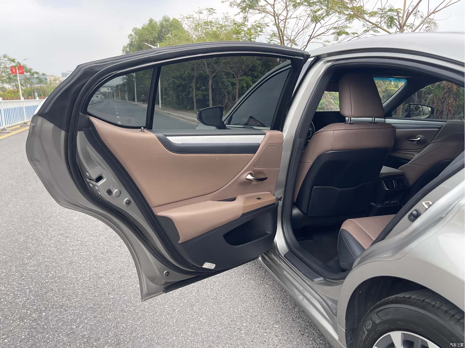 Lexus ES, 2024 29