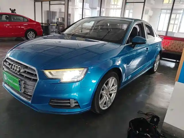 Audi A3 2018 — купить из Китая под заказ