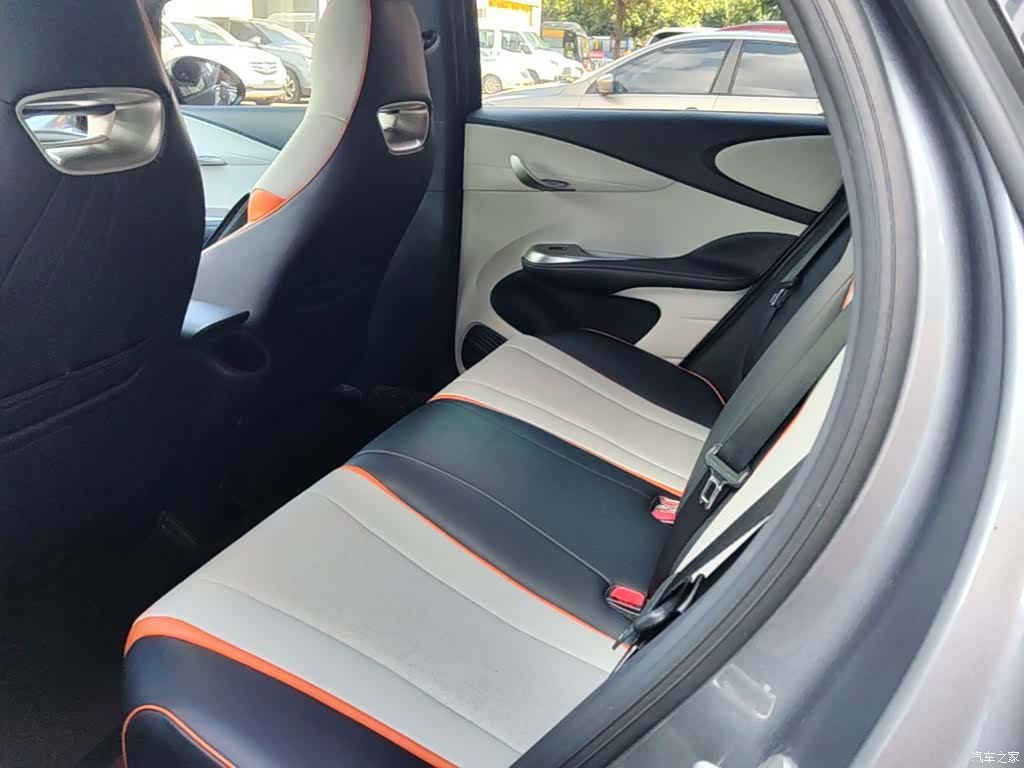 BYD Dolphin, 2023 17