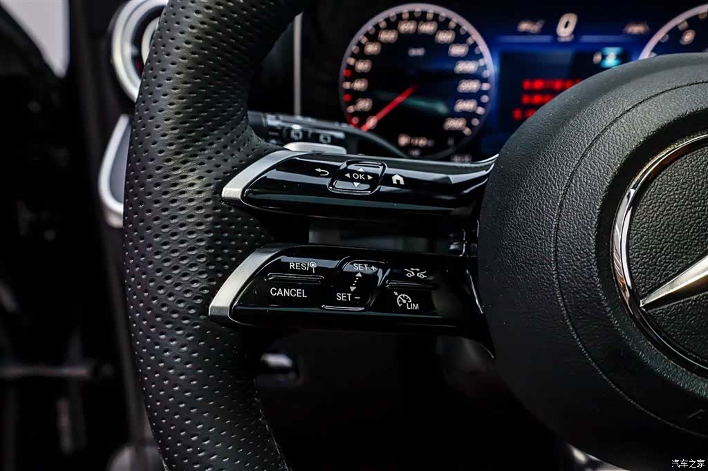 Mercedes-Benz GLC, 2025 28