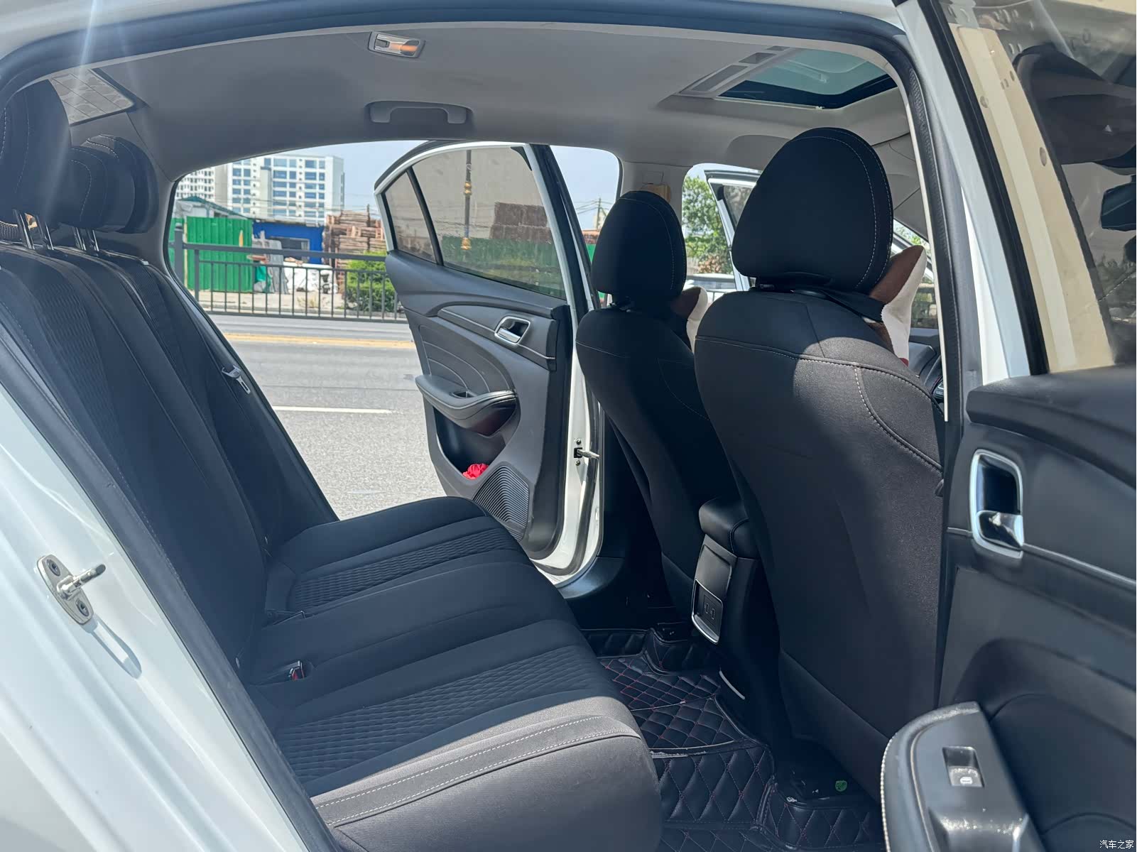 Roewe i5, 2020 9