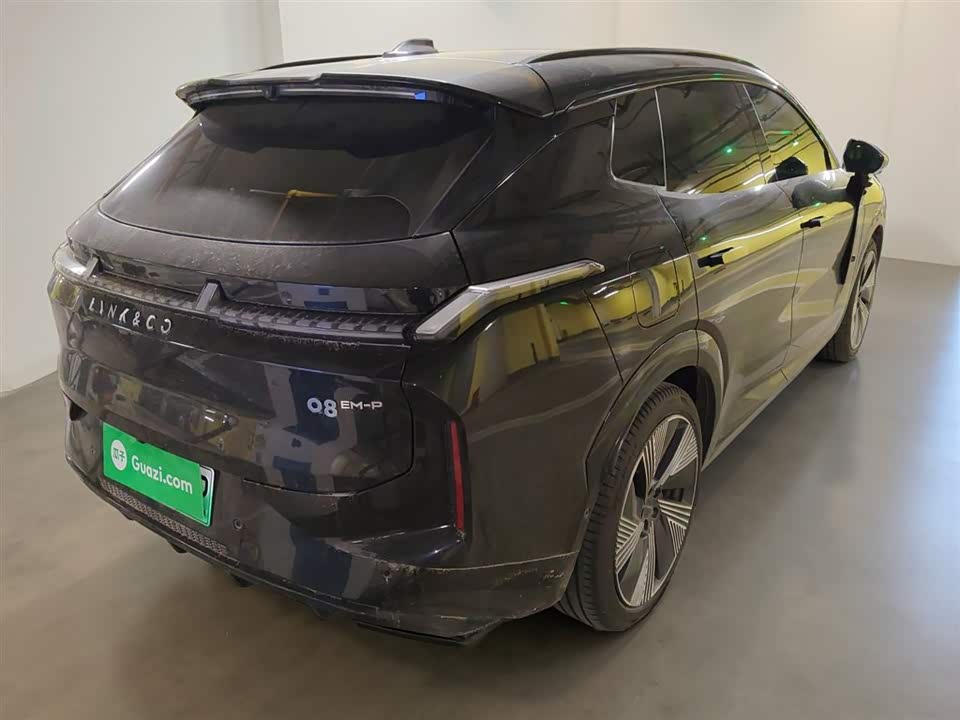 Lynk & Co 08 EM-P