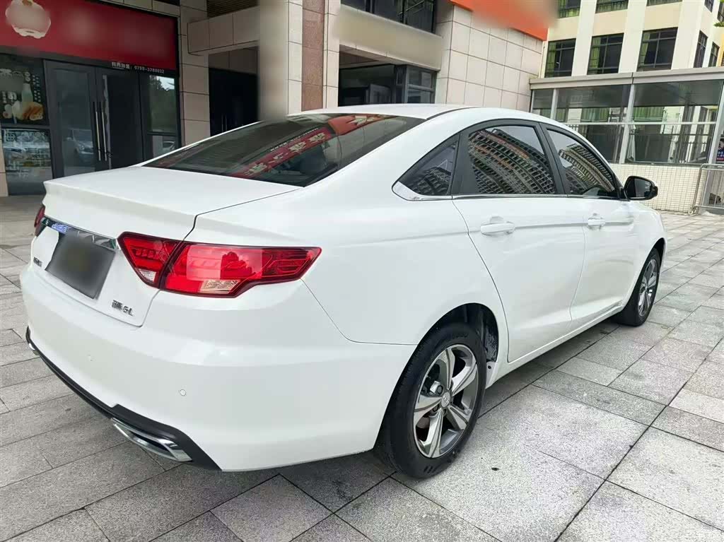 Geely Emgrand, 2020 7
