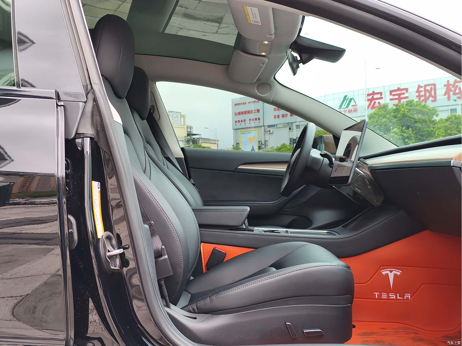 Tesla Model 3, 2023 21