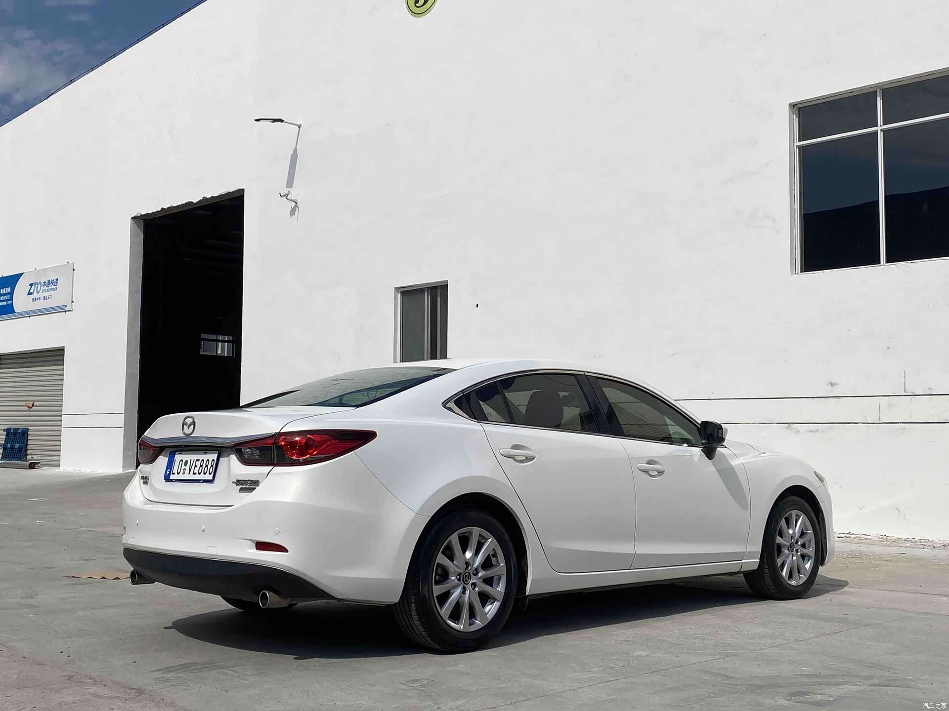 Mazda Atenza, 2014 8