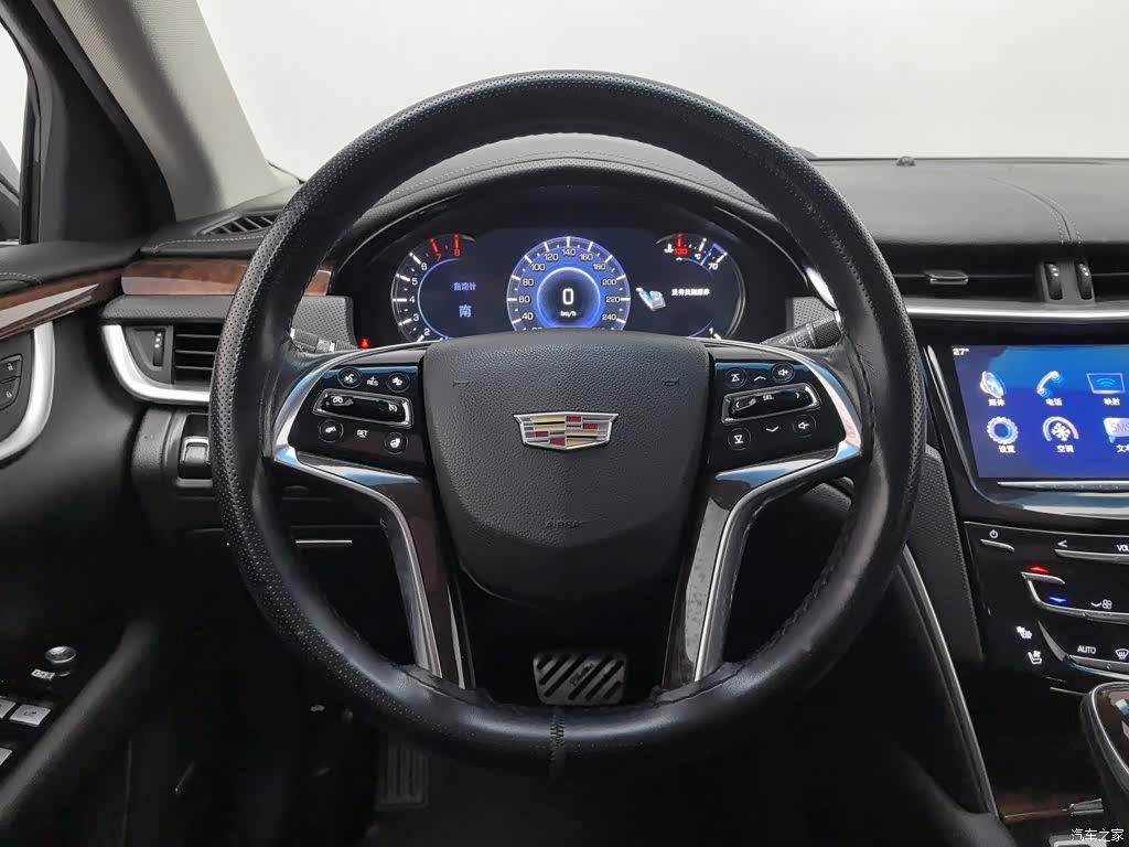 Cadillac XTS, 2017 11