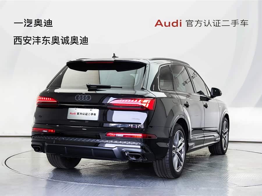 Audi Q7 2025, фото 4