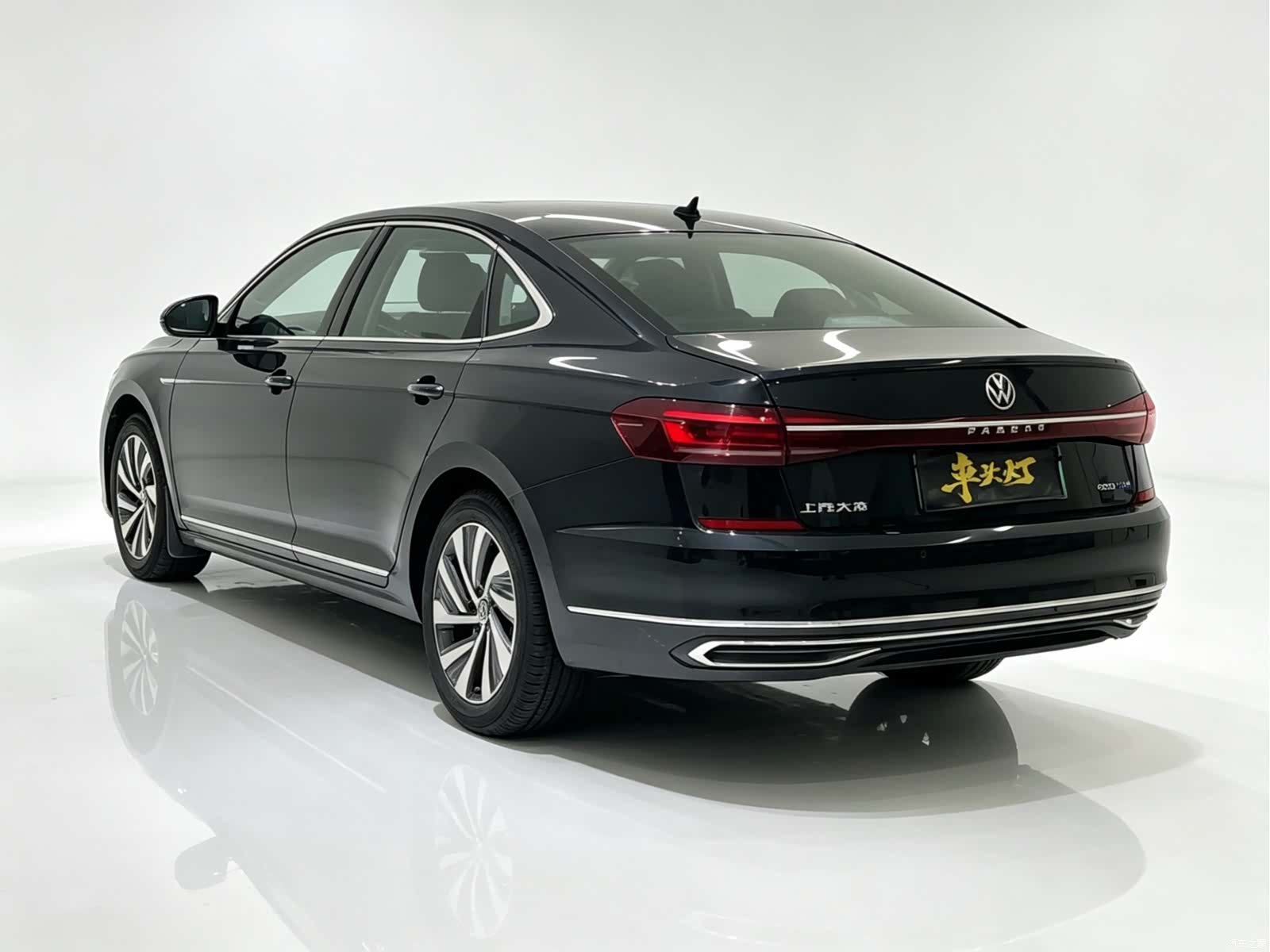 Volkswagen Passat, 2023 11